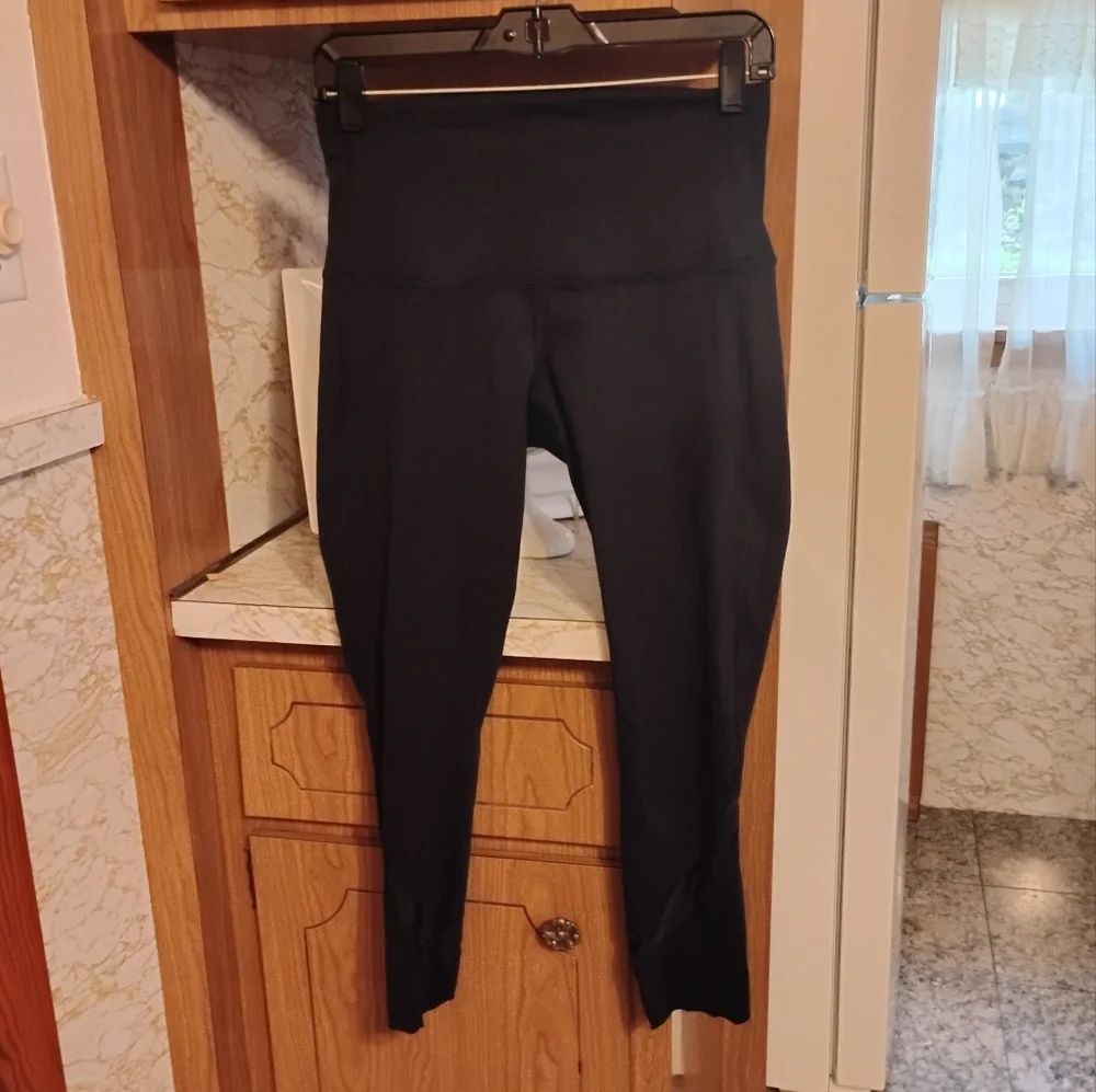 Lululemon Wunder Under Crop High-Rise *Roll Down Scallop Full-On Luxtreme, Sz 8 - Picture 7 of 16